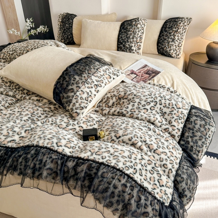 91家纺网 家纺一手货源 找家纺 （总）大米家居 2025新款十斤重高低毛豹纹韩版蕾丝仿水貂绒四件套-豹纹系列