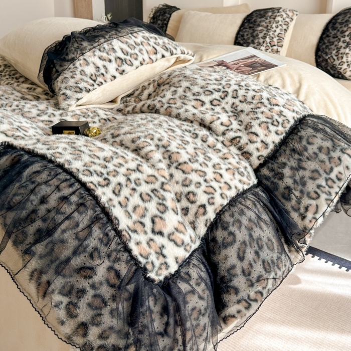 91家纺网 家纺一手货源 找家纺 （总）大米家居 2025新款十斤重高低毛豹纹韩版蕾丝仿水貂绒四件套-豹纹系列