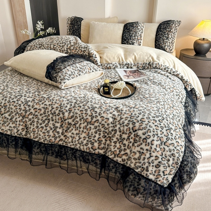 91家纺网 家纺一手货源 找家纺 （总）大米家居 2025新款十斤重高低毛豹纹韩版蕾丝仿水貂绒四件套-豹纹系列