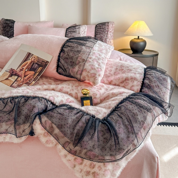 91家纺网 家纺一手货源 找家纺 （总）大米家居 2025新款十斤重高低毛豹纹韩版蕾丝仿水貂绒四件套-豹纹系列