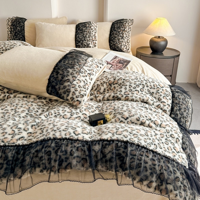 91家纺网 家纺一手货源 找家纺 （总）大米家居 2025新款十斤重高低毛豹纹韩版蕾丝仿水貂绒四件套-豹纹系列