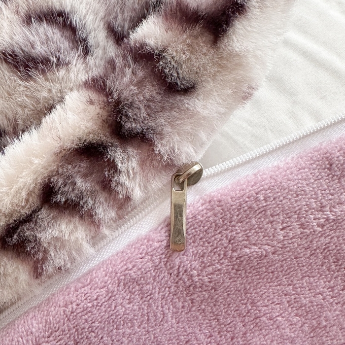 91家纺网 家纺一手货源 找家纺 大米家居 2025新款十斤重高低毛豹纹韩版蕾丝仿水貂绒四件套-豹纹系列 豹纹-炫紫