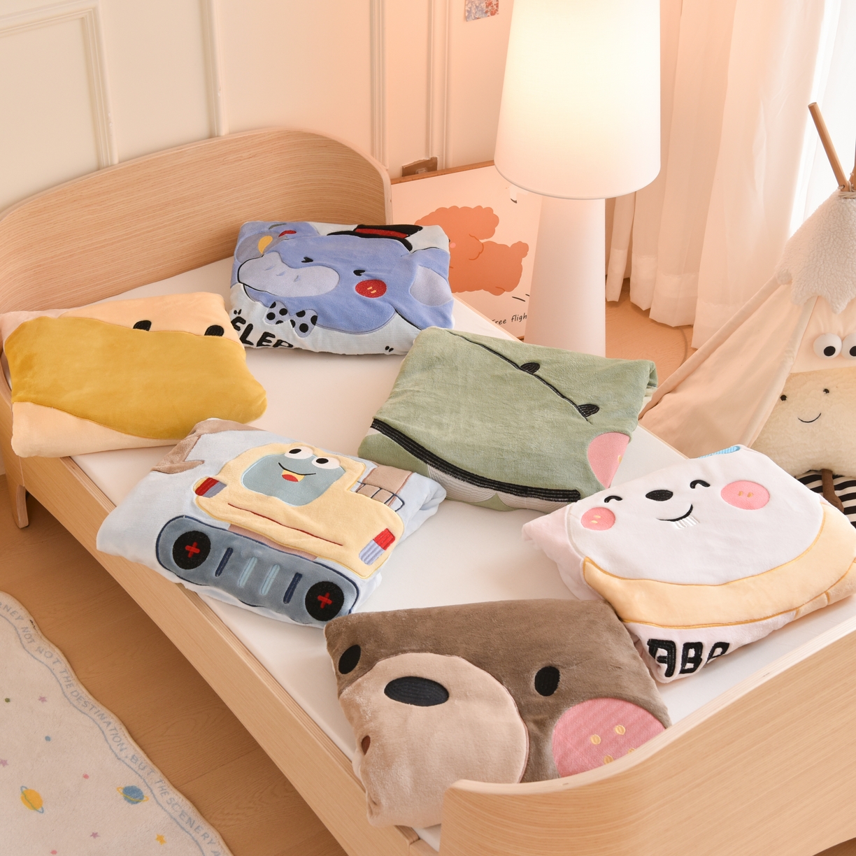 91家纺网 家纺一手货源 找家纺 （总）梵赫2025新款卡通凉感丝亲肤枕