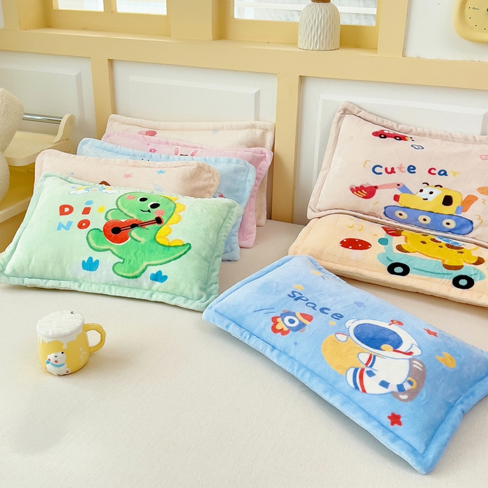 91家纺网 家纺一手货源 找家纺 （总）梵赫 2025新款秋冬牛奶绒原创贴布绣儿童幼儿园被套被芯盖毯