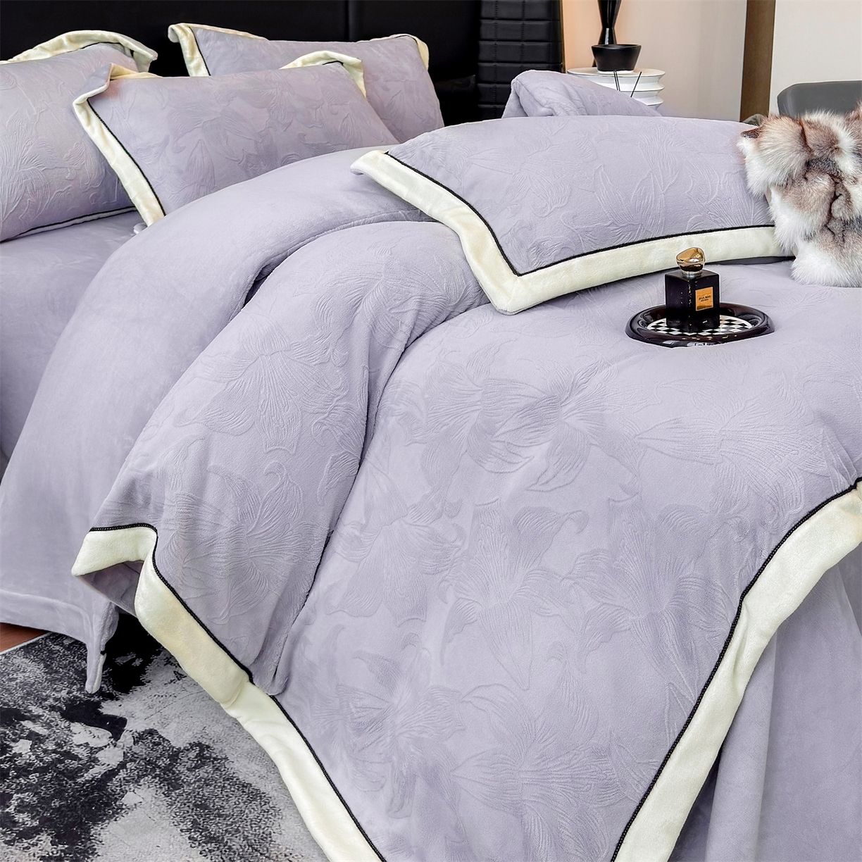 91家纺网 家纺一手货源 找家纺 （总）大米家居 2025新款雕花绒拼角嵌绳系列四件套