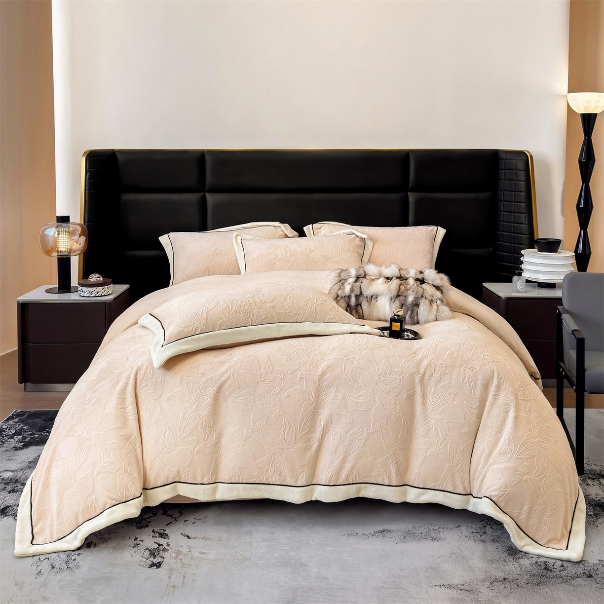 91家纺网 家纺一手货源 找家纺 大米家居 2025新款雕花绒拼角嵌绳系列四件套 百合-奶咖