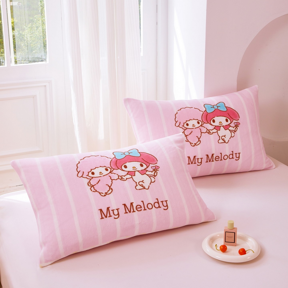 91家纺网 家纺一手货源 找家纺 蘭菲家纺 2025新款三丽欧牛奶绒套件系列单品枕套 美乐比爱