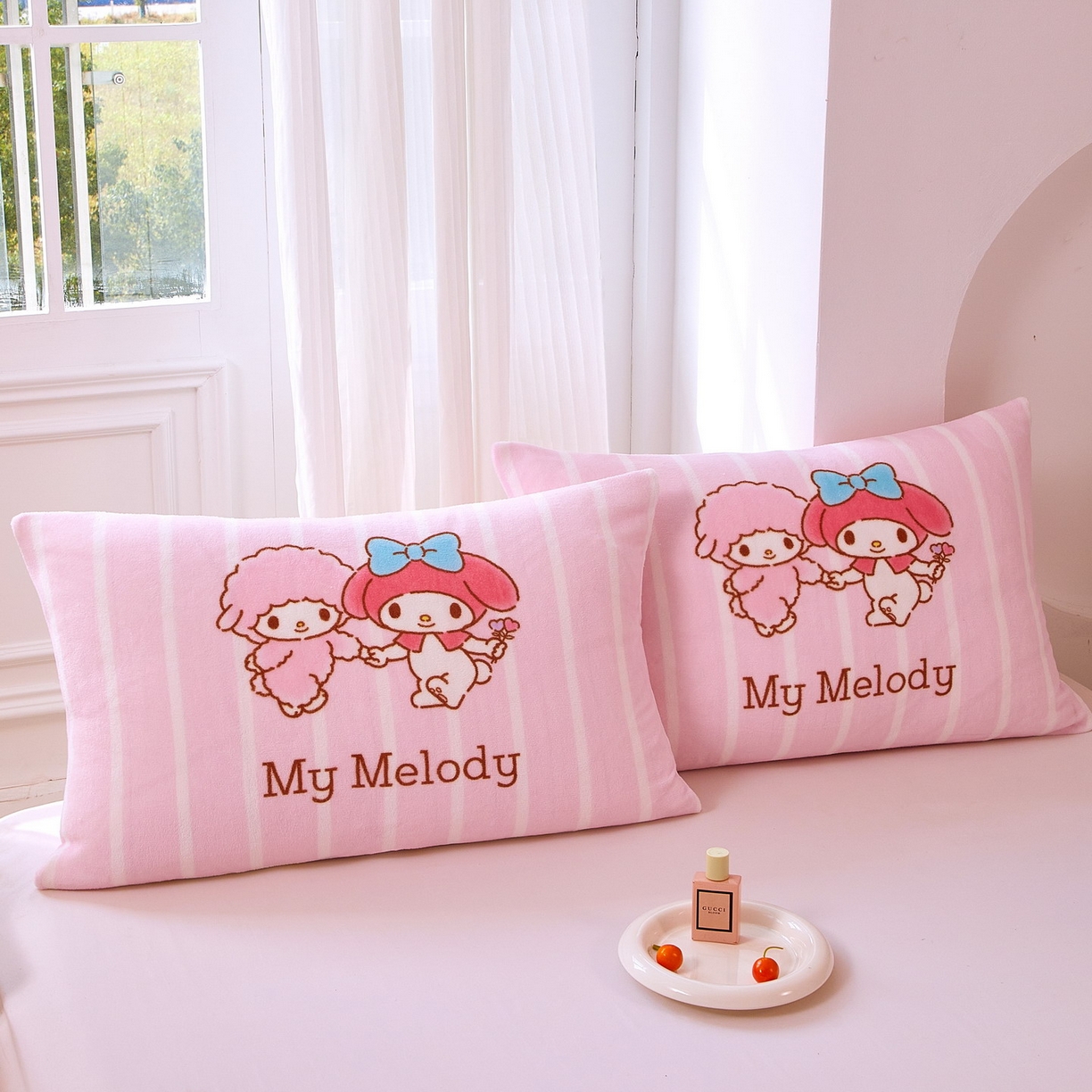 91家纺网 家纺一手货源 找家纺 蘭菲家纺 2025新款三丽欧牛奶绒套件系列单品枕套 美乐比爱