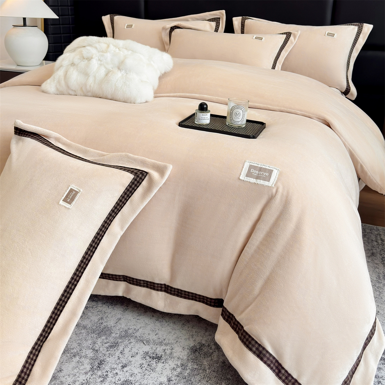 91家纺网 家纺一手货源 找家纺 （总）大米家居 2025新款牛奶绒织带轻奢工艺款四件套-卡夫系列