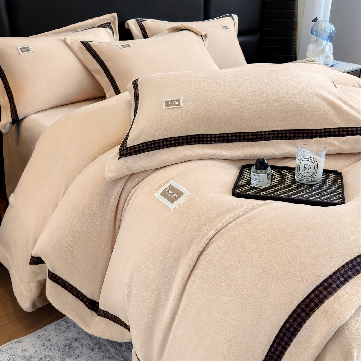 91家纺网 家纺一手货源 找家纺 （总）大米家居 2025新款牛奶绒织带轻奢工艺款四件套-卡夫系列