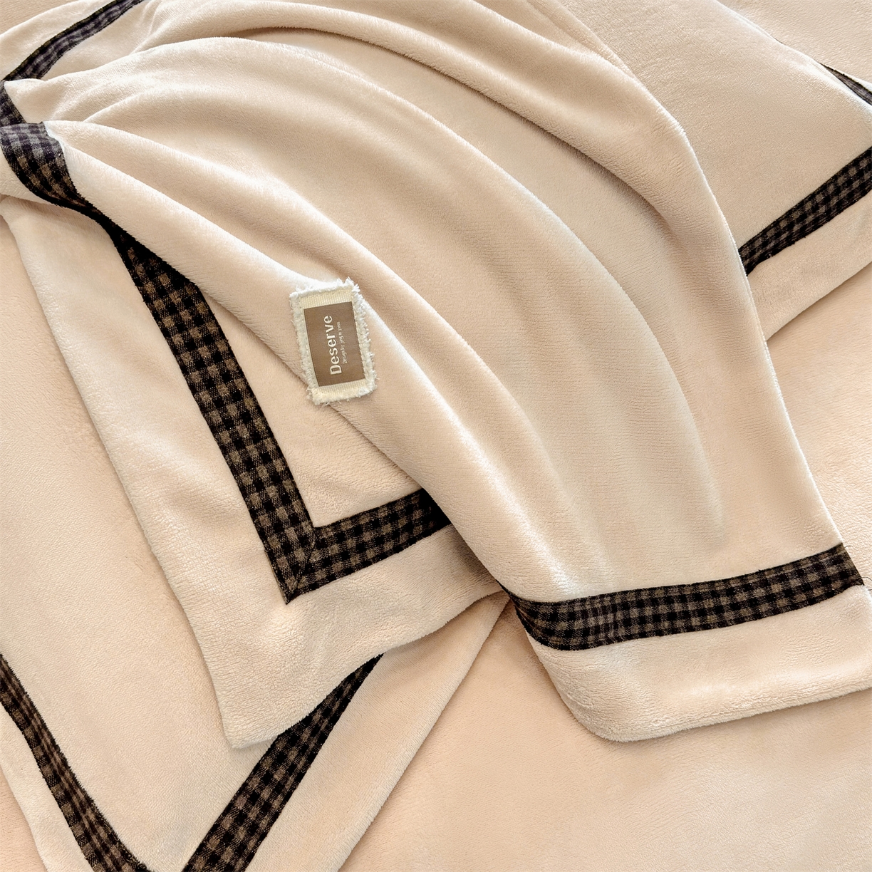 91家纺网 家纺一手货源 找家纺 （总）大米家居 2025新款牛奶绒织带轻奢工艺款四件套-卡夫系列