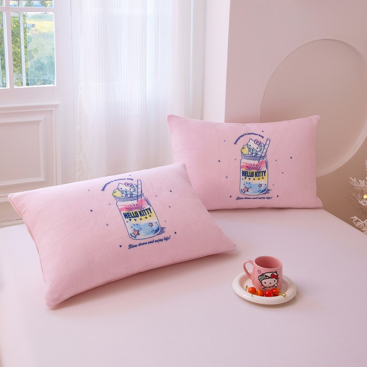 91家纺网 家纺一手货源 找家纺 蘭菲家纺 2025新款三丽欧牛奶绒套件系列单品枕套 续大杯奶茶