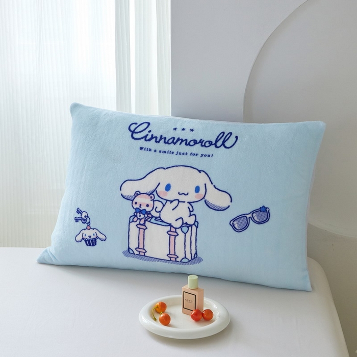 91家纺网 家纺一手货源 找家纺 蘭菲家纺 2025新款三丽欧牛奶绒套件系列单品枕套 精致狗狗