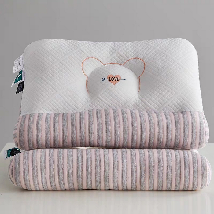 91家纺网 家纺一手货源 找家纺 云眠枕芯 2025新款情侣爱心护颈枕头 爱心条形粉色