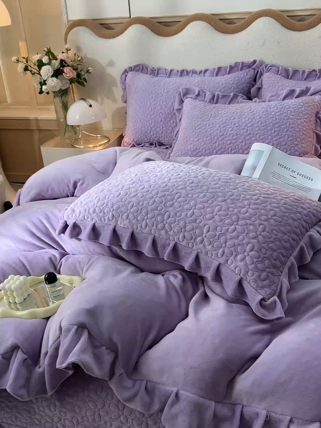 91家纺网 家纺一手货源 找家纺 静缘分 2025新款简约纯色系牛奶绒花边四件套 紫色