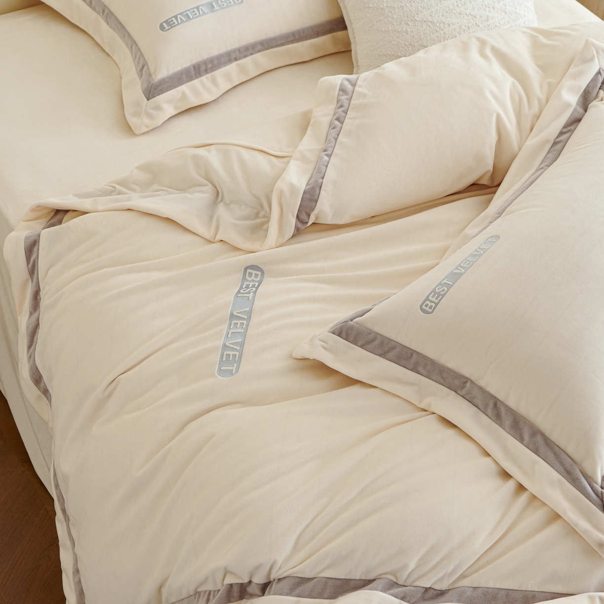 91家纺网 家纺一手货源 找家纺 （总）时亿家居 2025新款A类婴肤绒四件套-秘境