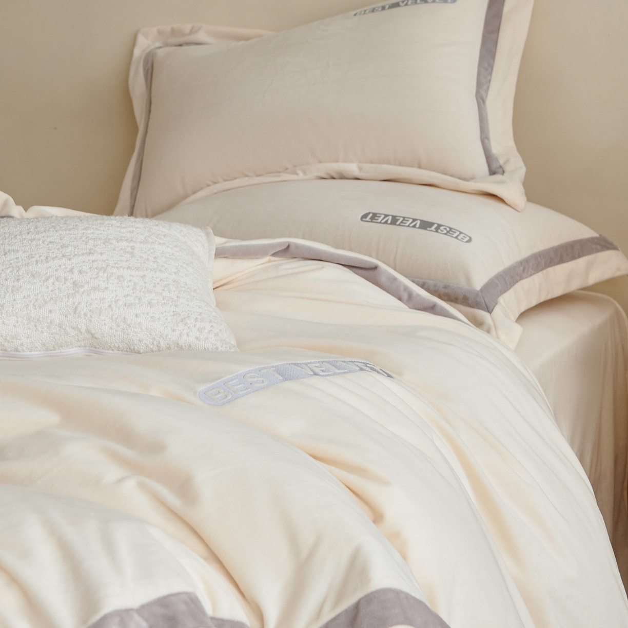 91家纺网 家纺一手货源 找家纺 （总）时亿家居 2025新款A类婴肤绒四件套-秘境