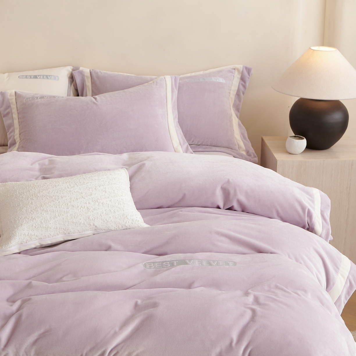 91家纺网 家纺一手货源 找家纺 时亿家居 2025新款A类婴肤绒四件套-秘境 秘境-紫藤