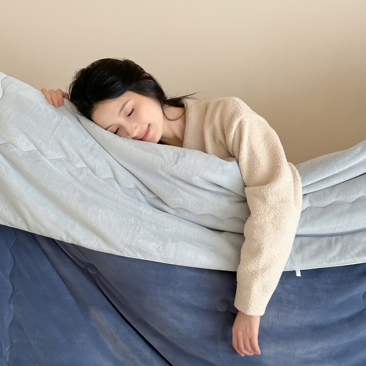 91家纺网 家纺一手货源 找家纺 （总）三味舒屋 2025新款舒芙蕾双面云丝绒懒人被（所有券叠加后不低于198/248元）