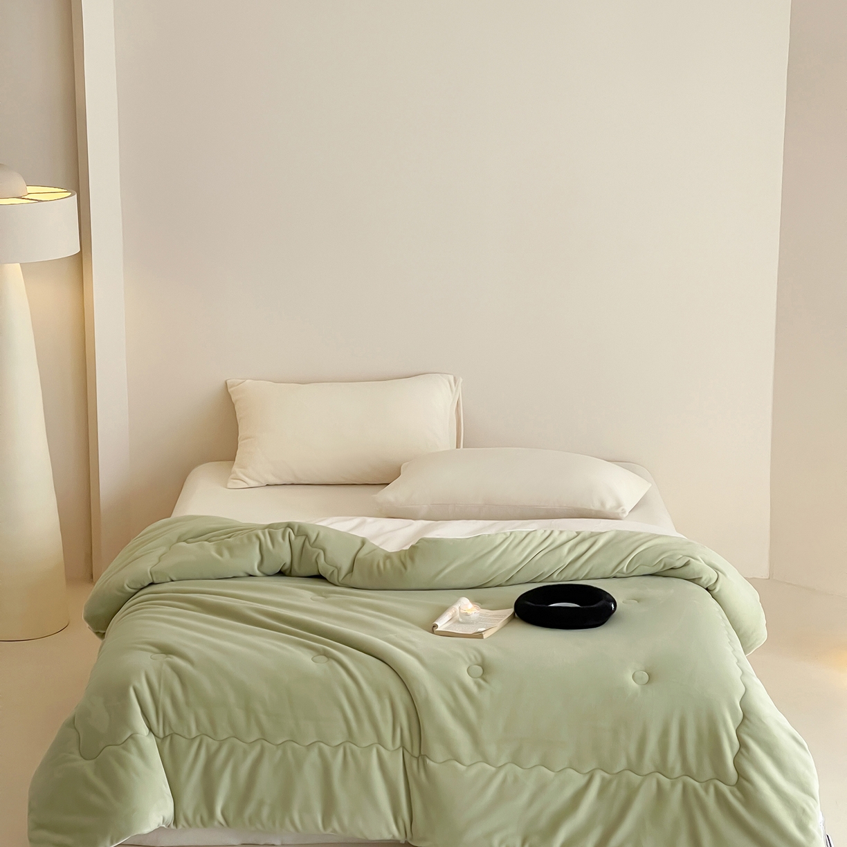 91家纺网 家纺一手货源 找家纺 三味舒屋 2025新款舒芙蕾双面云丝绒懒人被（所有券叠加后不低于198/248元）  被子被芯 浅绿奶白