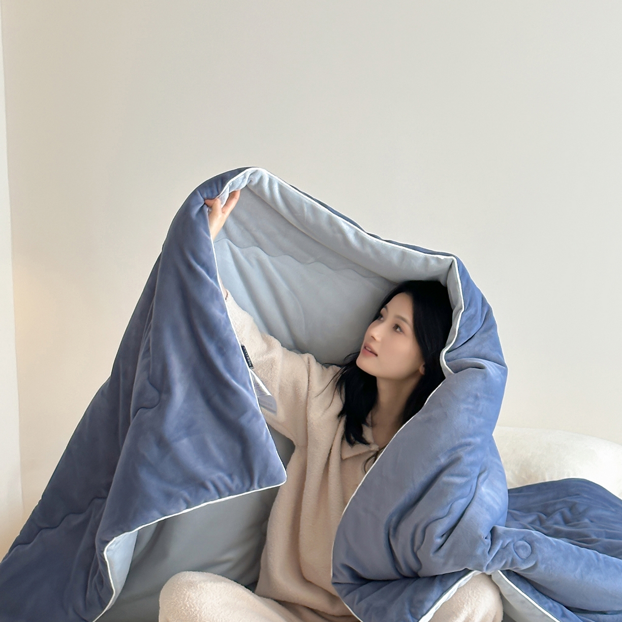 91家纺网 家纺一手货源 找家纺 三味舒屋 2025新款舒芙蕾双面云丝绒懒人被（所有券叠加后不低于198/248元）  被子被芯 风暴蓝灰