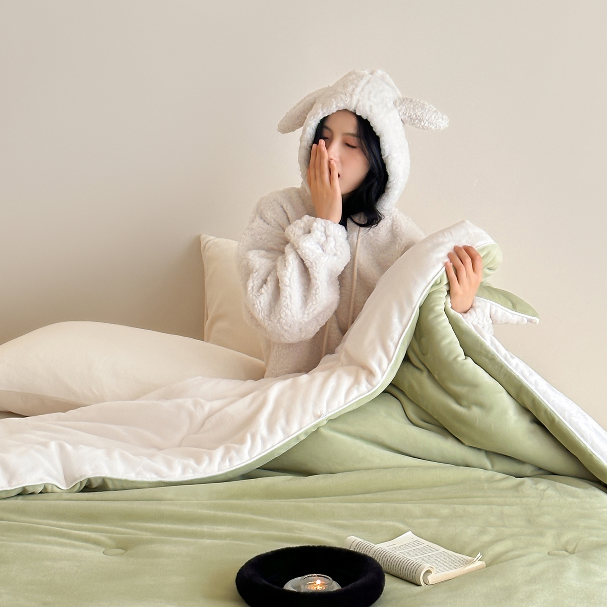 91家纺网 家纺一手货源 找家纺 三味舒屋 2025新款舒芙蕾双面云丝绒懒人被（所有券叠加后不低于198/248元）  被子被芯 浅绿奶白