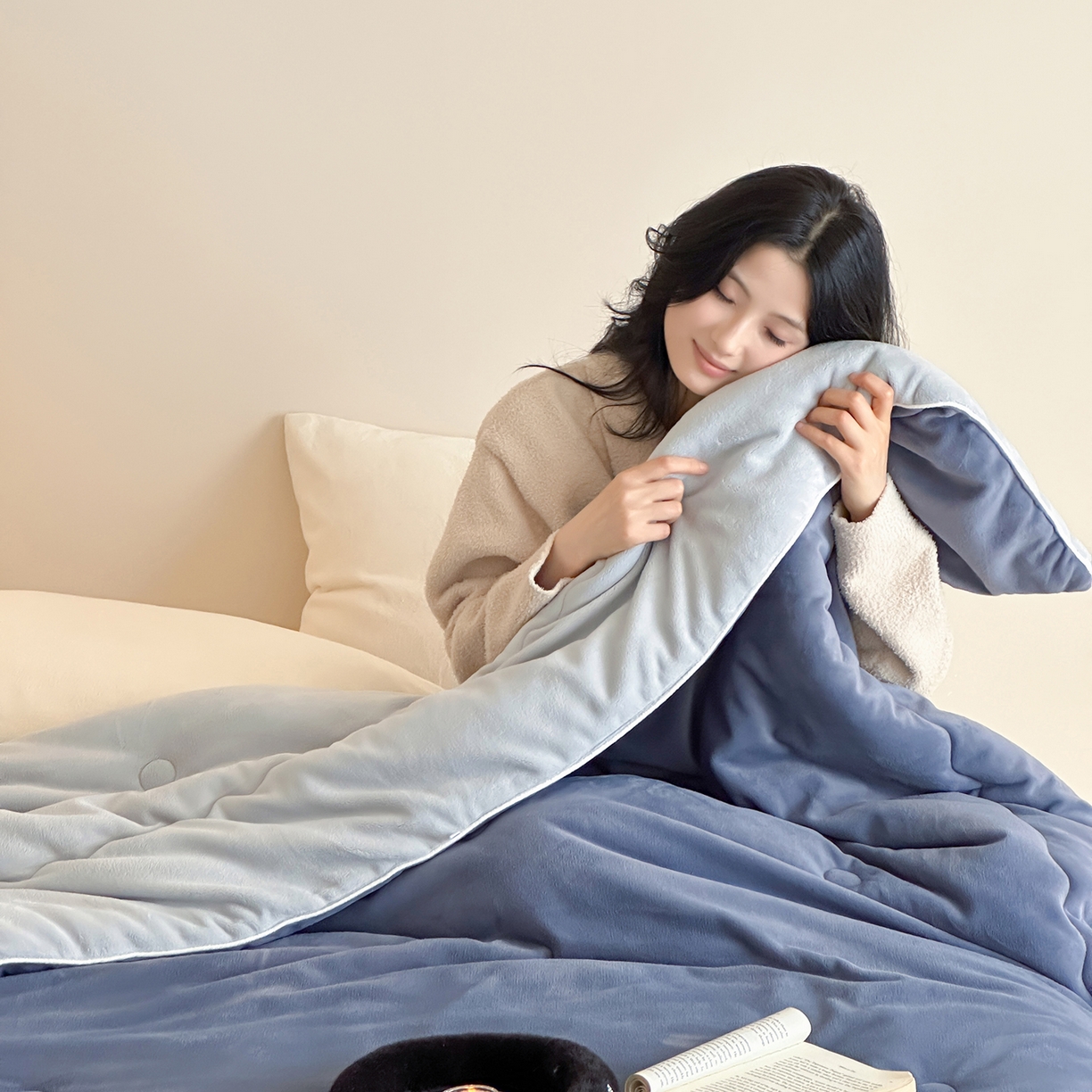 91家纺网 家纺一手货源 找家纺 三味舒屋 2025新款舒芙蕾双面云丝绒懒人被（所有券叠加后不低于198/248元）  被子被芯 风暴蓝灰