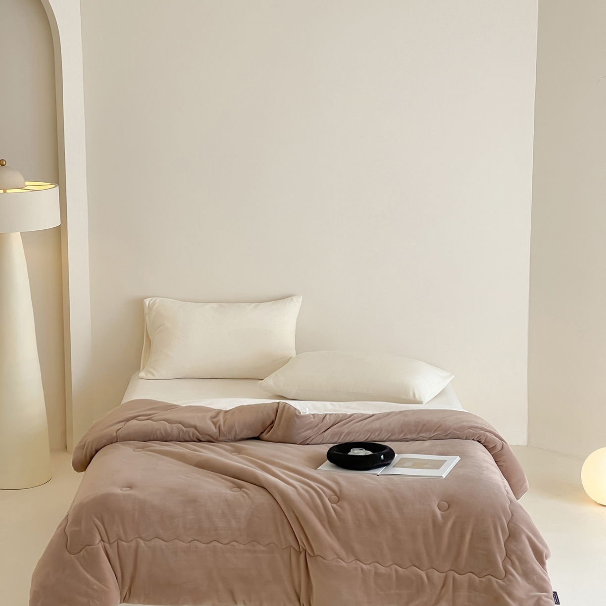 91家纺网 家纺一手货源 找家纺 三味舒屋 2025新款舒芙蕾双面云丝绒懒人被（所有券叠加后不低于198/248元）  被子被芯 米咖奶油