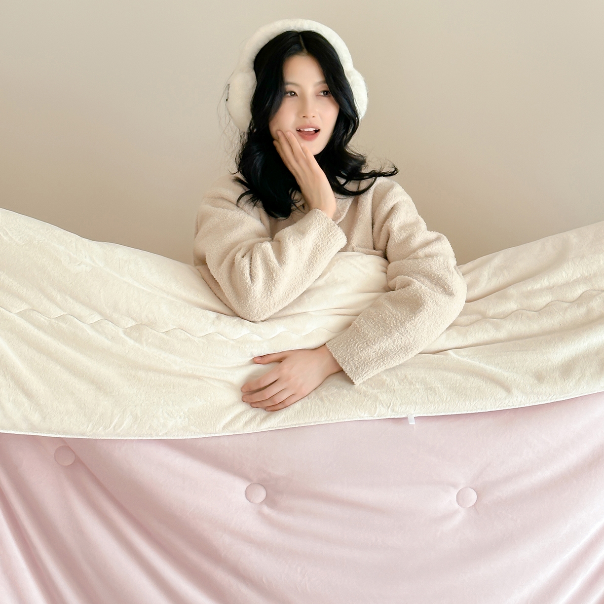 91家纺网 家纺一手货源 找家纺 三味舒屋 2025新款舒芙蕾双面云丝绒懒人被（所有券叠加后不低于198/248元）  被子被芯 樱粉奶油