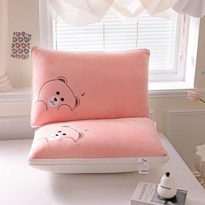 91家纺网 家纺一手货源 找家纺 （总）亦帆枕芯 2025新款加厚宝宝绒刺绣枕48x74cm羽丝棉枕头枕芯