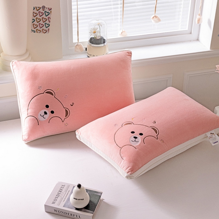 91家纺网 家纺一手货源 找家纺 （总）亦帆枕芯 2025新款加厚宝宝绒刺绣枕48x74cm羽丝棉枕头枕芯