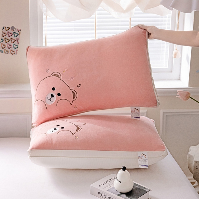 91家纺网 家纺一手货源 找家纺 （总）亦帆枕芯 2025新款加厚宝宝绒刺绣枕48x74cm羽丝棉枕头枕芯