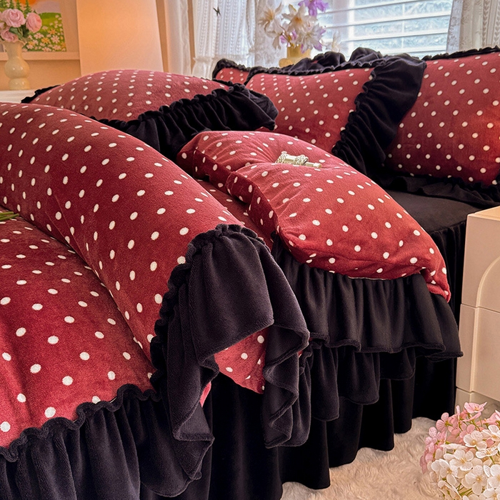 韩约家纺 2025新款法式大花边印花牛奶绒床裙（床单）四件套 红波点（床裙款）