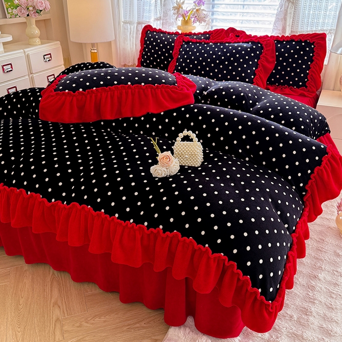 91家纺网 家纺一手货源 找家纺 韩约家纺 2025新款法式大花边印花牛奶绒床裙（床单）四件套 黑波点（床裙款）