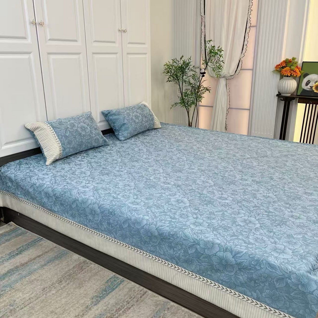 91家纺网 家纺一手货源 找家纺 （总）暖木杨 2025新款雪尼尔榻榻米床盖柔软亲肤防滑耐磨可机洗可定制尺寸工厂直发闲时花影