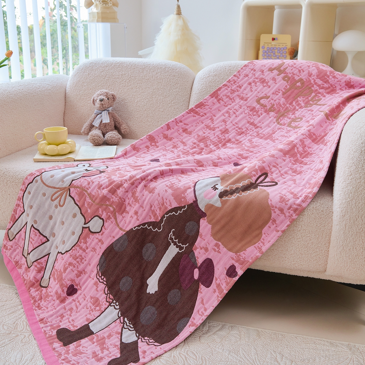 91家纺网 家纺一手货源 找家纺 棠薇家纺 2025新款全棉纱布浴巾纯棉浴巾时尚卡通色织提花四季加大浴巾擦身巾 羊驼女孩 160*75cm