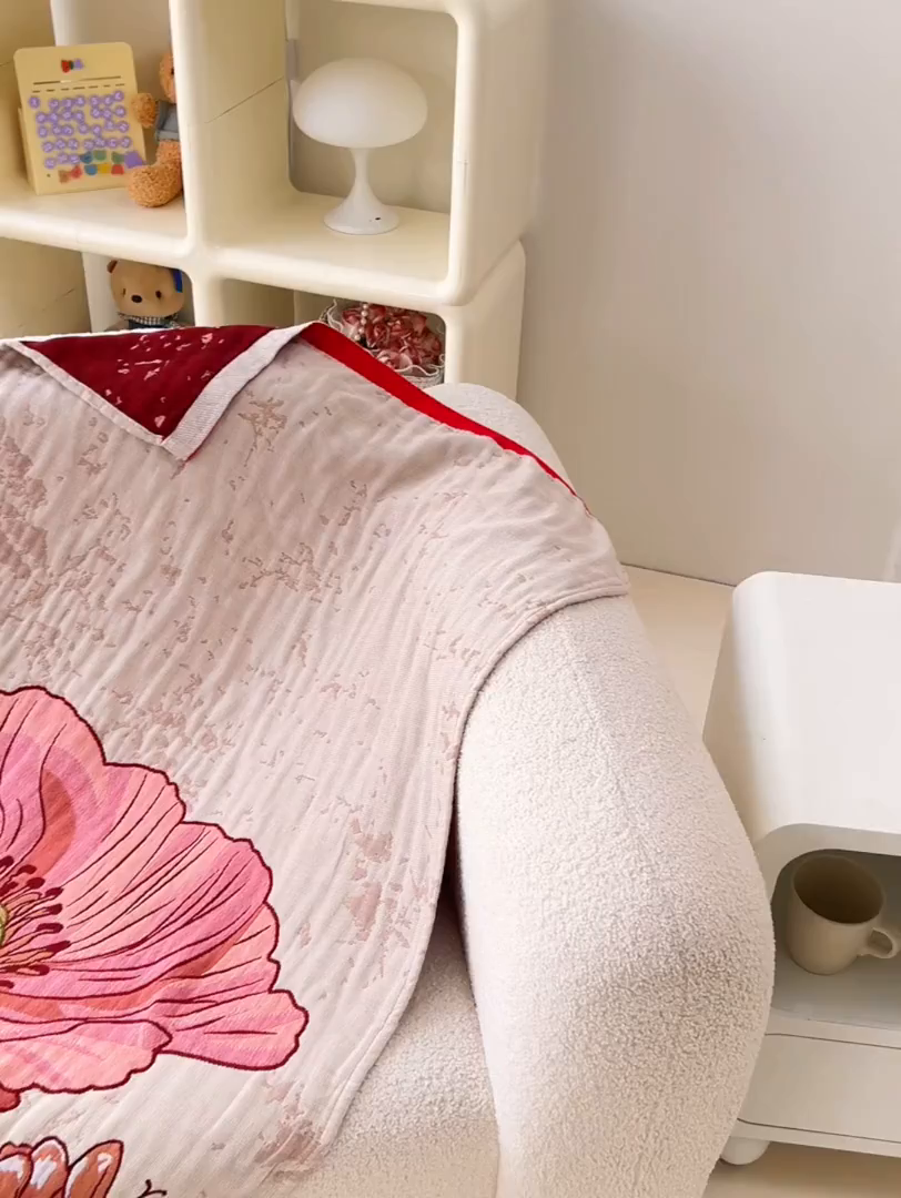 91家纺网 家纺一手货源 找家纺 棠薇家纺 2025新款全棉纱布浴巾纯棉浴巾时尚卡通色织提花四季加大浴巾擦身巾 浪漫花语 160*75cm