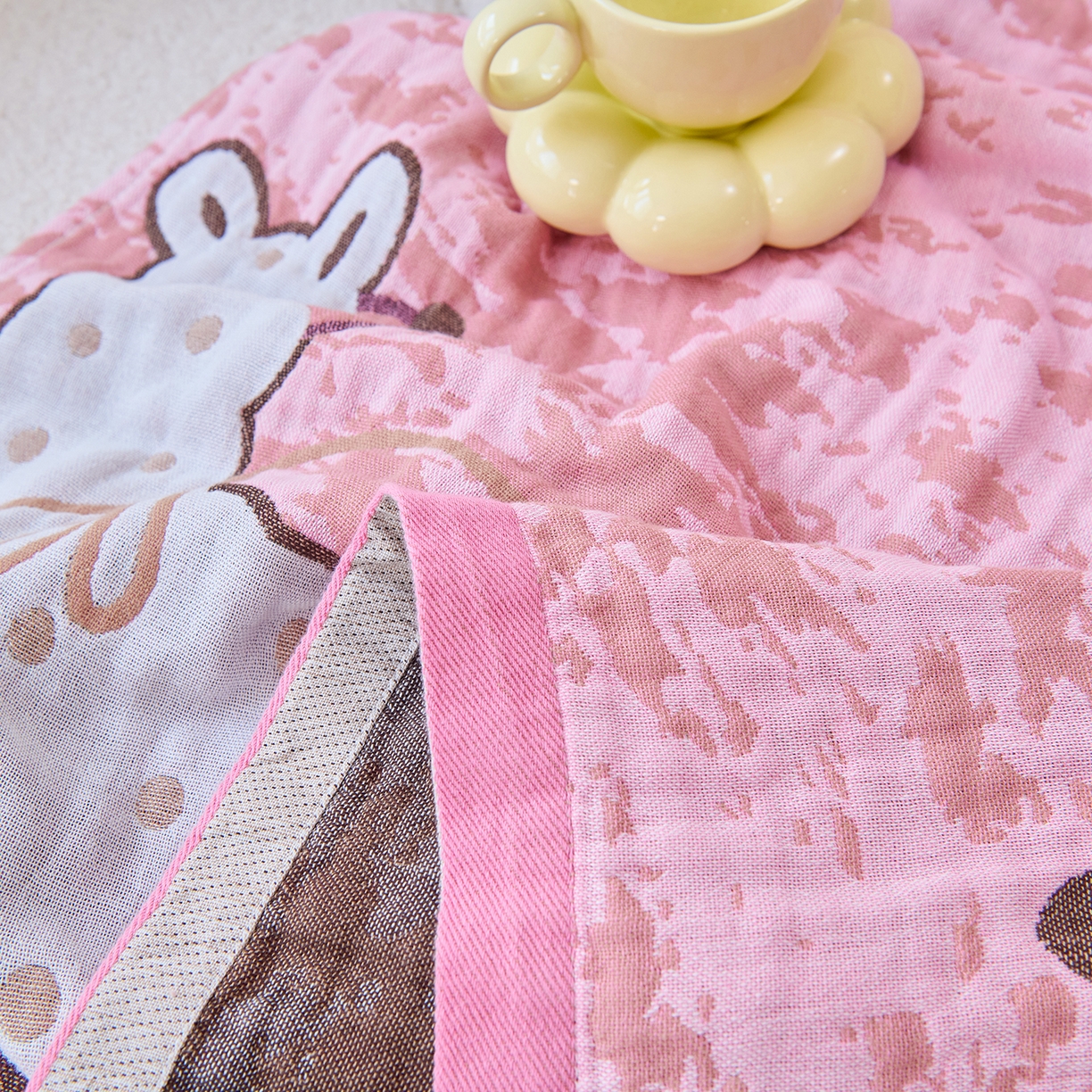 91家纺网 家纺一手货源 找家纺 （总）棠薇家纺 2025新款全棉纱布浴巾纯棉浴巾时尚卡通色织提花四季加大浴巾擦身巾