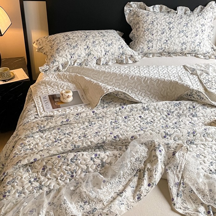 91家纺网 家纺一手货源 找家纺 （总）阿曼达 2025新款单品法式蕾丝夹棉印花花边款床盖三件套
