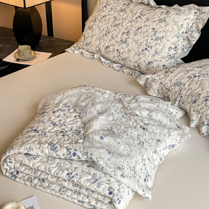 91家纺网 家纺一手货源 找家纺 （总）阿曼达 2025新款单品法式蕾丝夹棉印花花边款床盖三件套