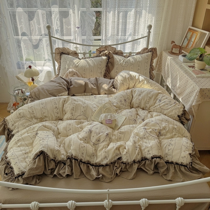 91家纺网 家纺一手货源 找家纺 （总）阿曼达 2025新款复古法式美学田园风印花花边款四件套