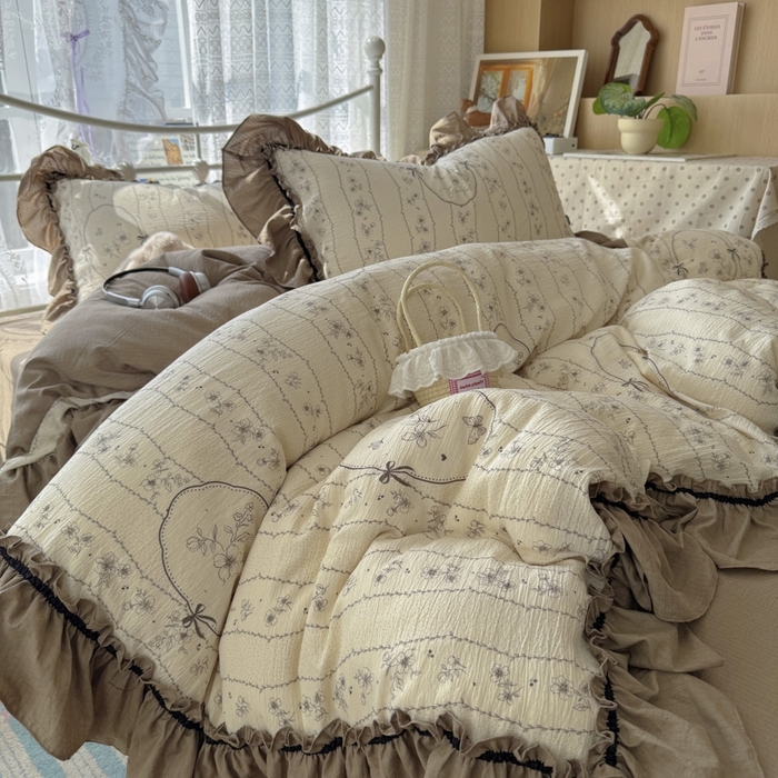 91家纺网 家纺一手货源 找家纺 （总）阿曼达 2025新款复古法式美学田园风印花花边款四件套