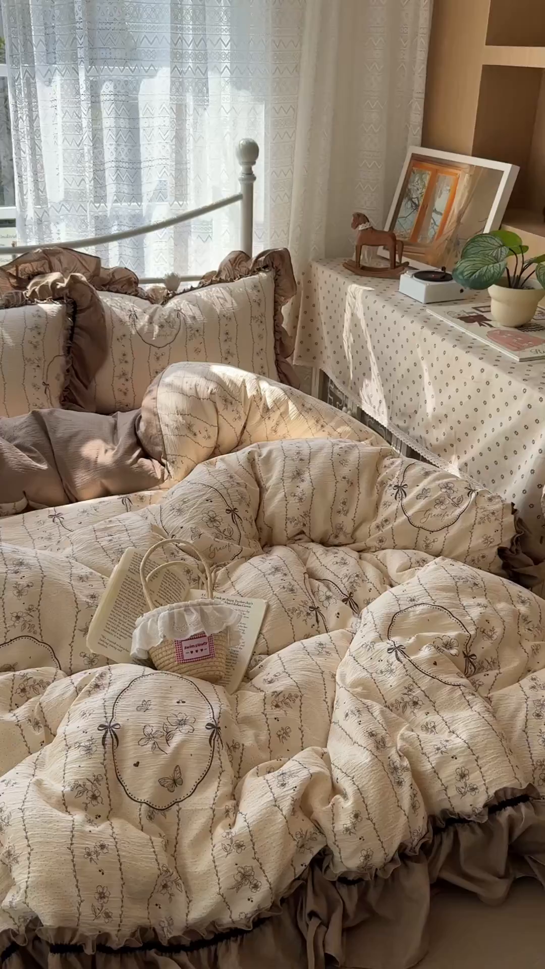 91家纺网 家纺一手货源 找家纺 （总）阿曼达 2025新款复古法式美学田园风印花花边款四件套