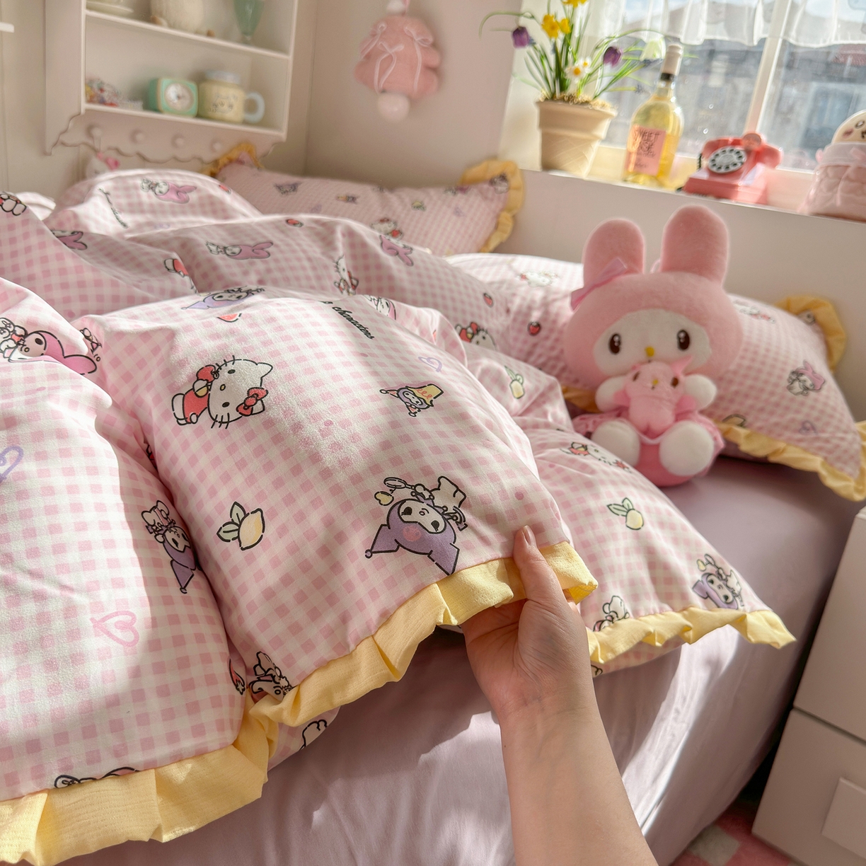 91家纺网 家纺一手货源 找家纺 星禾优选 2025新款三丽鸥加厚水洗双层纱花边款四件套 千层家族