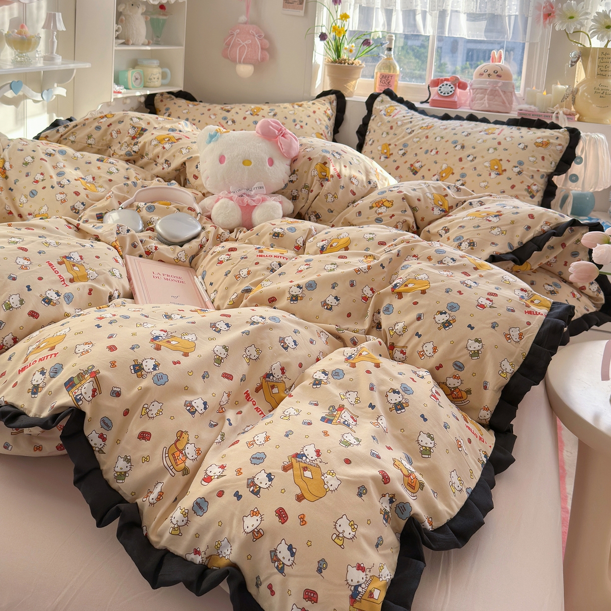 91家纺网 家纺一手货源 找家纺 星禾优选 2025新款三丽鸥加厚水洗双层纱花边款四件套 钢琴kt