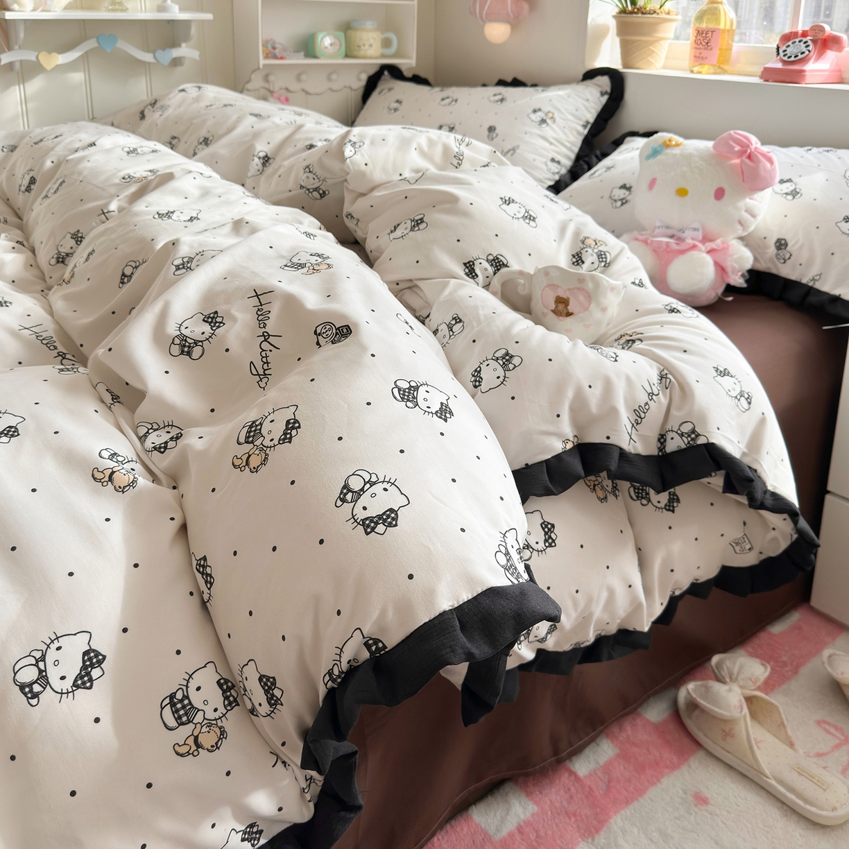 91家纺网 家纺一手货源 找家纺 星禾优选 2025新款三丽鸥加厚水洗双层纱花边款四件套 元气kt