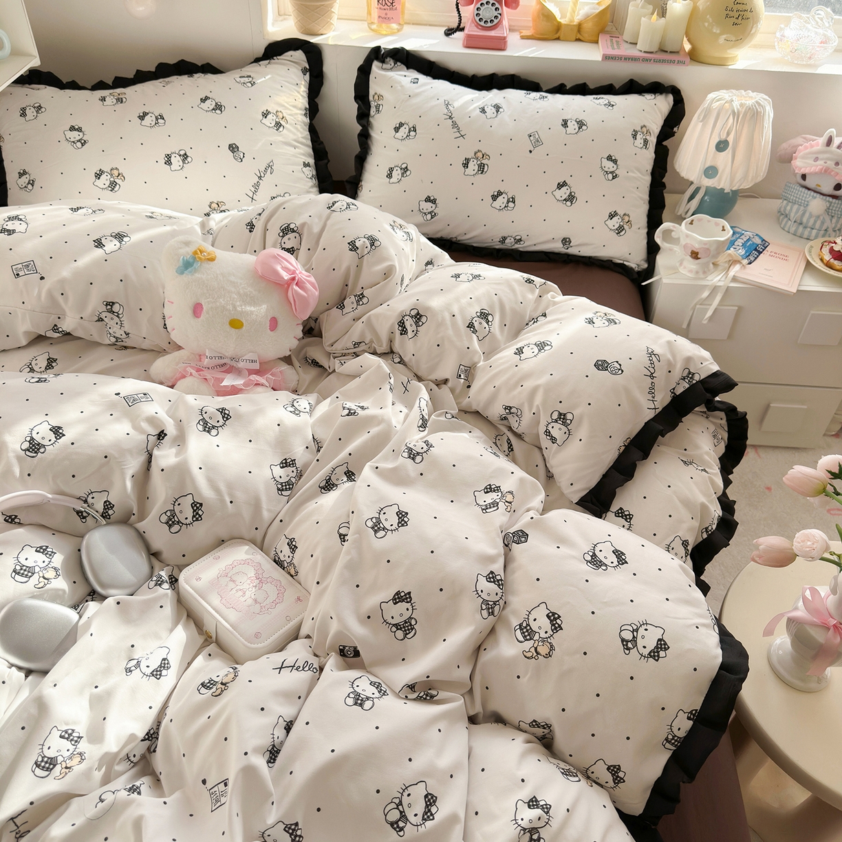 91家纺网 家纺一手货源 找家纺 星禾优选 2025新款三丽鸥加厚水洗双层纱花边款四件套 元气kt