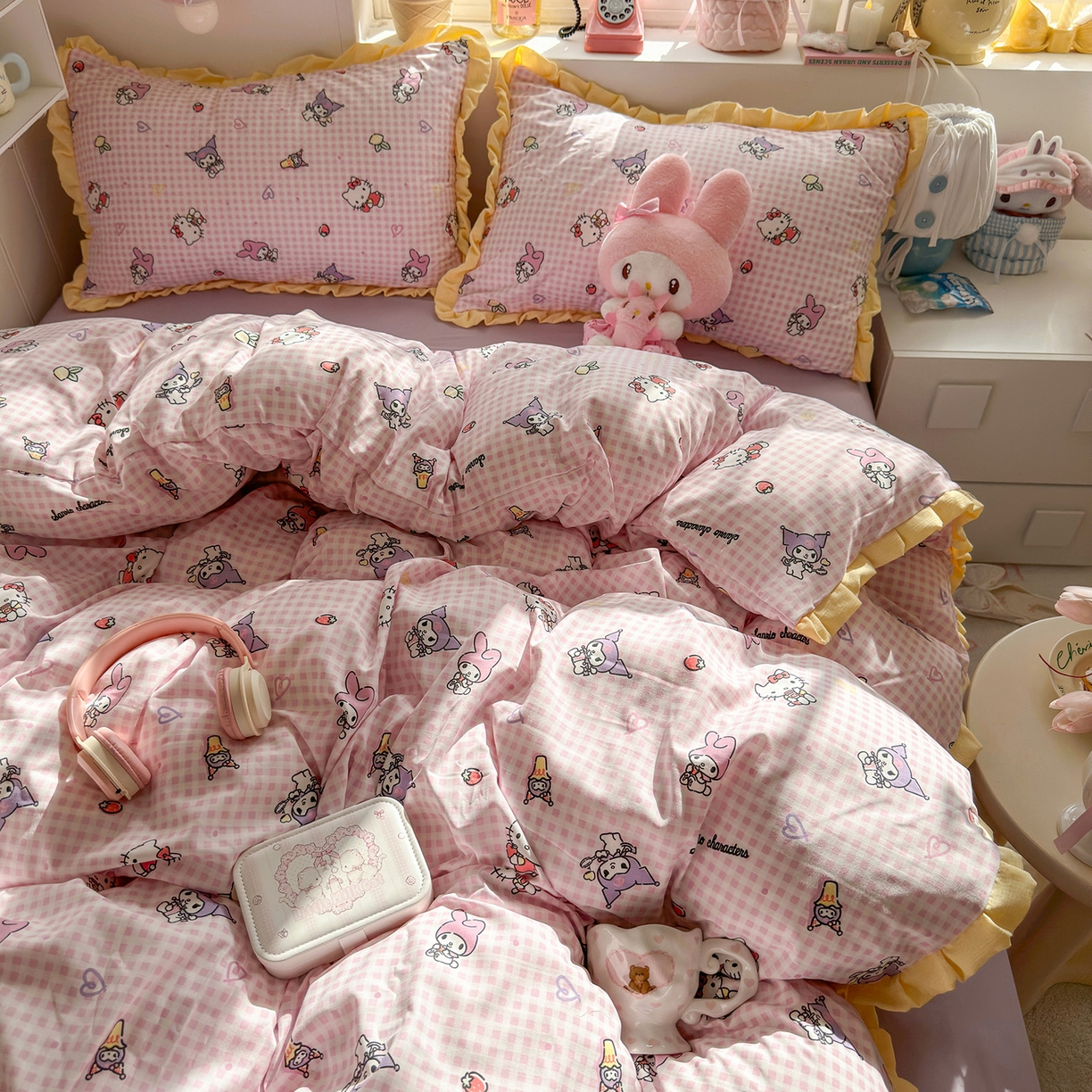 91家纺网 家纺一手货源 找家纺 星禾优选 2025新款三丽鸥加厚水洗双层纱花边款四件套 千层家族