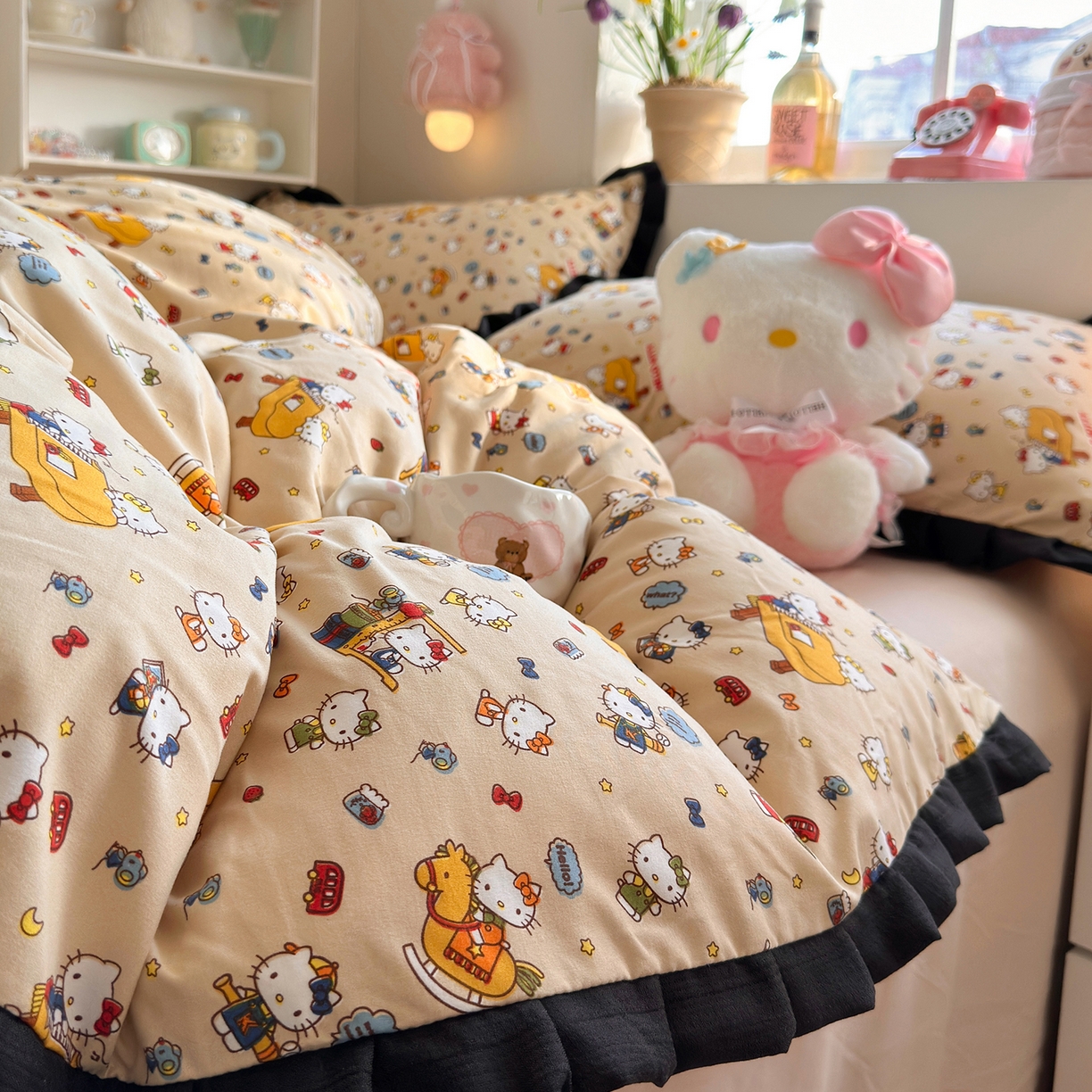 91家纺网 家纺一手货源 找家纺 星禾优选 2025新款三丽鸥加厚水洗双层纱花边款四件套 钢琴kt