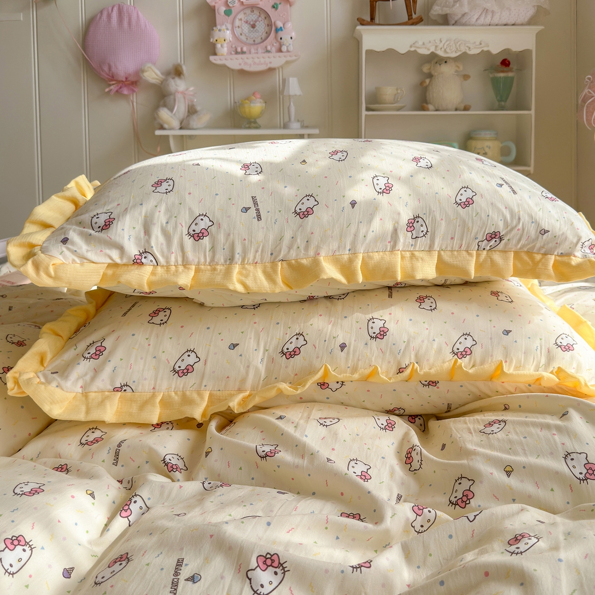 91家纺网 家纺一手货源 找家纺 星禾优选 2025新款三丽鸥加厚水洗双层纱花边款四件套 奶酪 kt